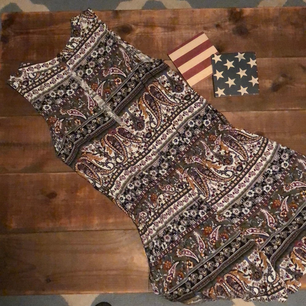 PINK ROSE Pattern Romper - Picture 5 of 7